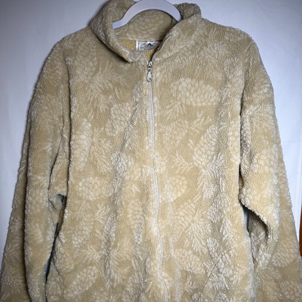 Black Mountain Outdoor Men's Fleece Jacket |Pine Cone print | Size Lg